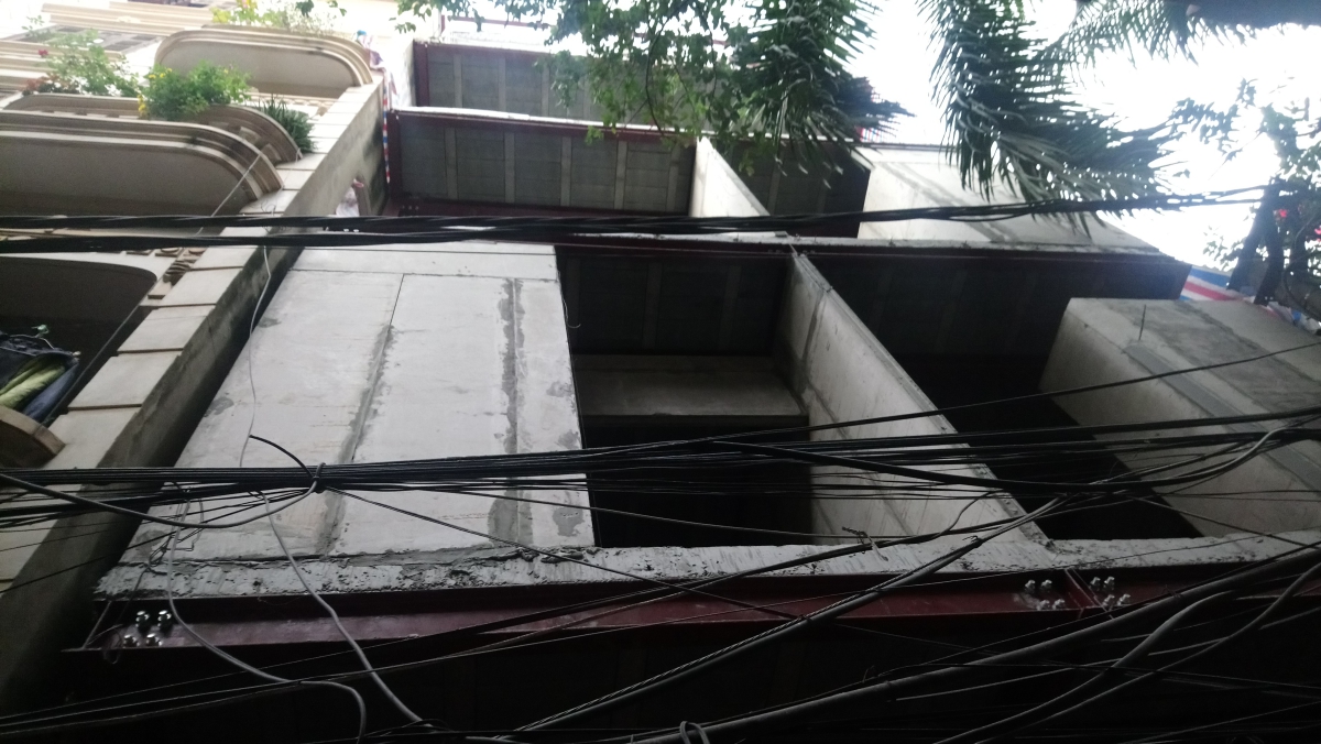 Nhà 7 tầng, số 3, ngõ 93, trung kính, cầu giấy, hà nội 